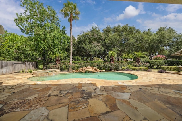 5215 Eagle Pointe Ct, Sugar Land, TX 77479 - view of pool featuring a patio and a pool with connected hot tub