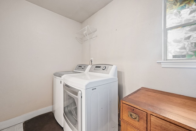 150 Greenbriar Dr, Montgomery, TX 77356 - washroom with washer and clothes dryer