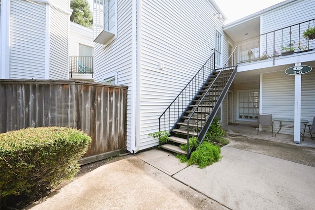 9809 Richmond Ave Unit G1, Houston, TX 77042 - doorway to property featuring a patio area