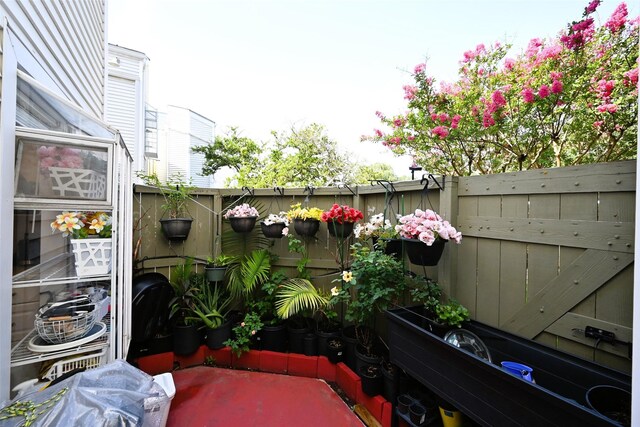 9809 Richmond Ave Unit G1, Houston, TX 77042 - view of fenced backyard