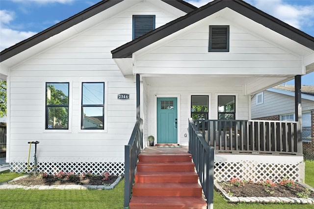 2346 Delafield St, Houston, TX 77023 - view of front of property featuring a porch