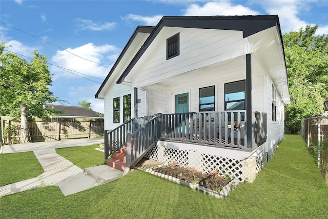 2346 Delafield St, Houston, TX 77023 - view of front of property featuring a porch