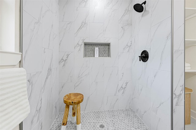 2346 Delafield St, Houston, TX 77023 - full bathroom with a tile shower
