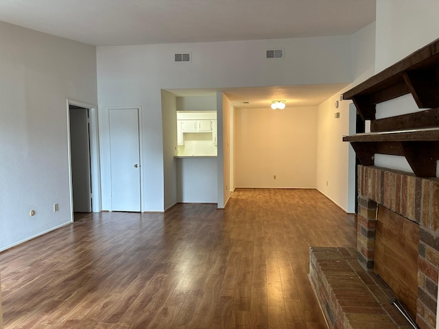 10555 Turtlewood Ct Unit 613, Houston, TX 77072 - unfurnished living room featuring wood finished floors