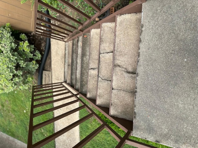 10555 Turtlewood Ct Unit 613, Houston, TX 77072 - view of yard