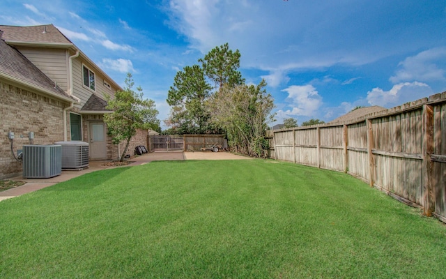 16506 Dawson Mill Ct, Houston, TX 77095 - fenced backyard featuring a patio