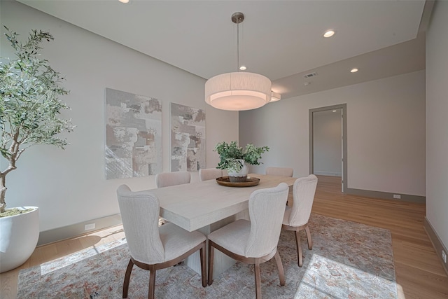5200 Beech St, Bellaire, TX 77401 - dining area featuring light wood-style floors and recessed lighting