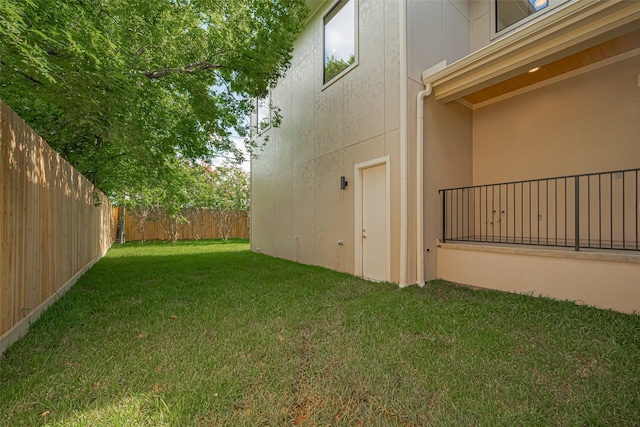5200 Beech St, Bellaire, TX 77401 - view of fenced backyard