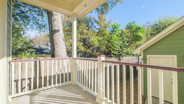1045 W 16th St, Houston, TX 77008 - view of balcony