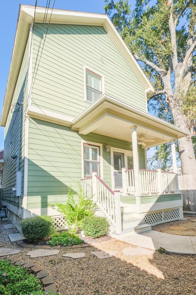 1045 W 16th St, Houston, TX 77008 - rear view of property featuring covered porch