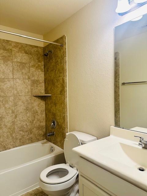 2718 Meandering Elm Trl, Houston, TX 77045