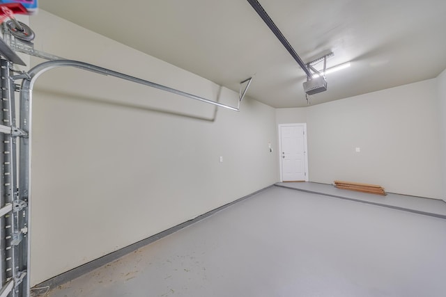 2142 De Soto St, Houston, TX 77091 - garage featuring a garage door opener