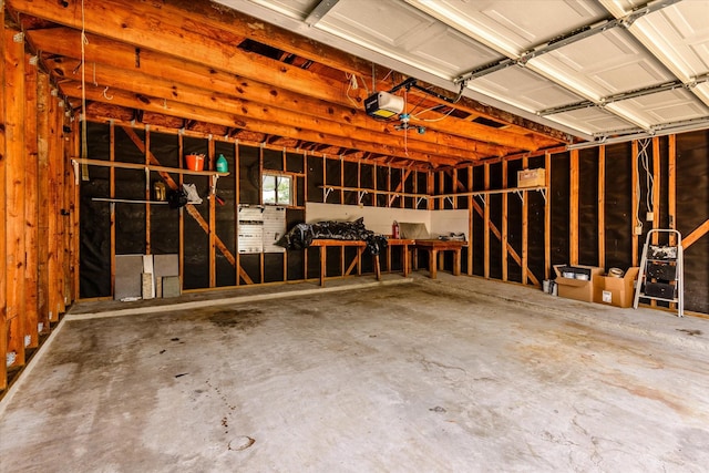 2625 Seashore Dr, Seabrook, TX 77586 - garage with a garage door opener