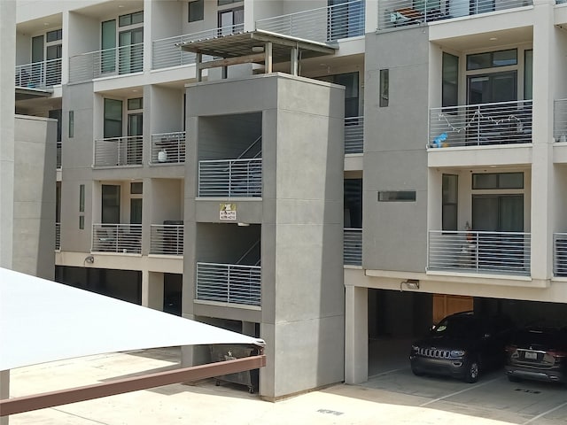 2401 Crawford St Unit A109, Houston, TX 77004 - view of apartment building / complex