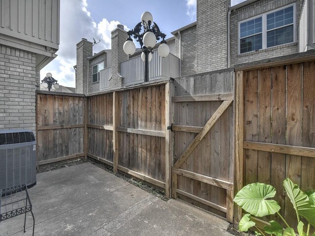 3800 Tanglewilde St Unit 703, Houston, TX 77063 - photo 10