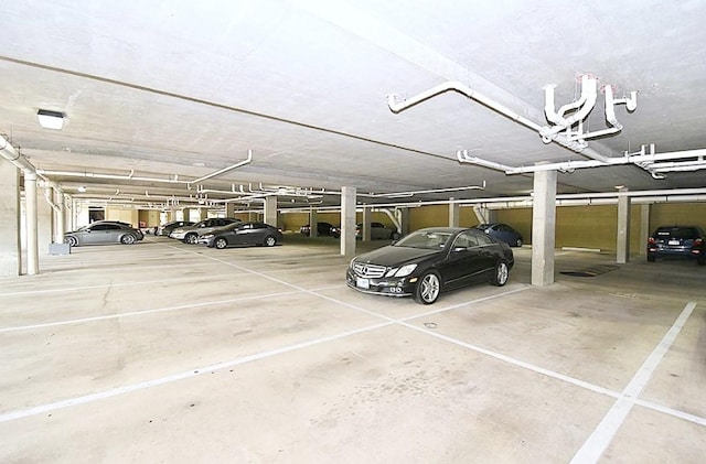 7575 Kirby Dr Unit 1203, Houston, TX 77030 - view of parking deck