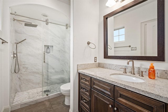 1616 Nevada St, Houston, TX 77006 - full bath with a marble finish shower and vanity