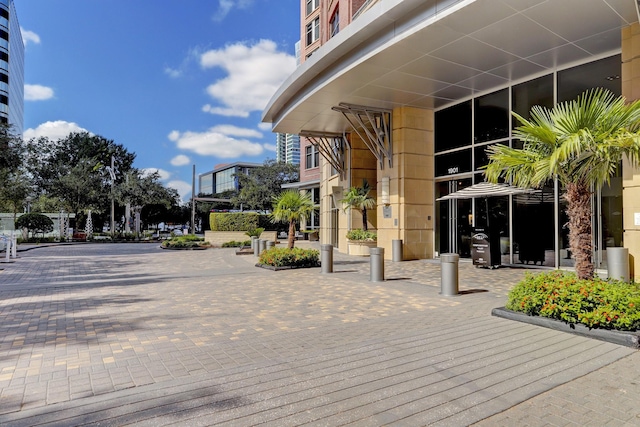 1901 Post Oak Blvd Unit 202, Houston, TX 77056 - view of home's community