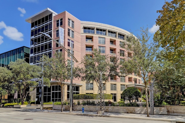 1901 Post Oak Blvd Unit 202, Houston, TX 77056 - view of property
