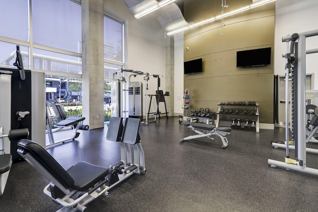 1901 Post Oak Blvd Unit 202, Houston, TX 77056 - workout area featuring a towering ceiling