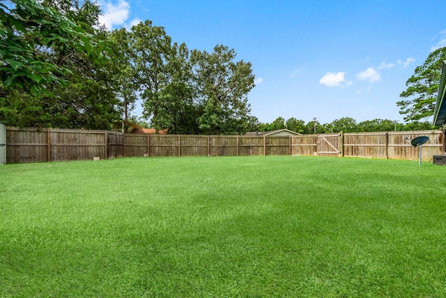 150 Lazy Ln, Livingston, TX 77351 - view of fenced backyard