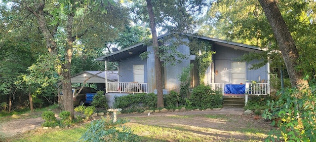 20 Connor Ln, Huntsville, TX 77320 - view of front of home with a carport