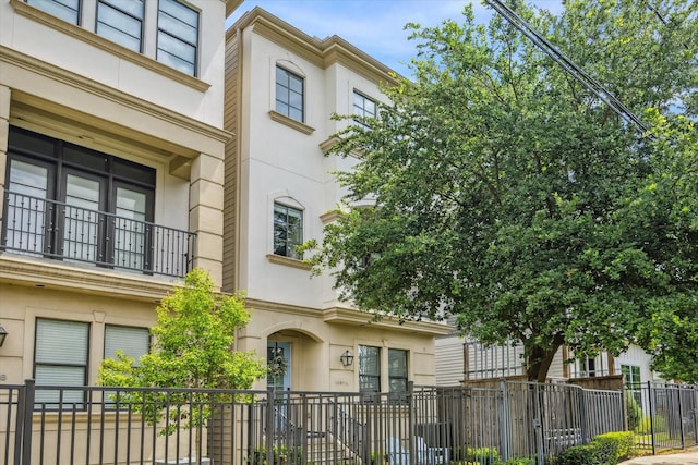 1207 W 24th St Unit A, Houston, TX 77008 - view of front of home with stucco siding
