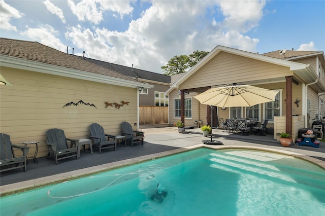 983 W 42nd St, Houston, TX 77018 - outdoor pool with a patio