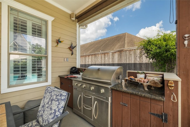 983 W 42nd St, Houston, TX 77018 - view of patio / terrace with an outdoor kitchen