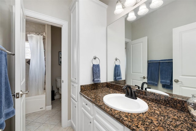 983 W 42nd St, Houston, TX 77018 - bathroom featuring vanity, tile patterned floors, and shower / tub combo