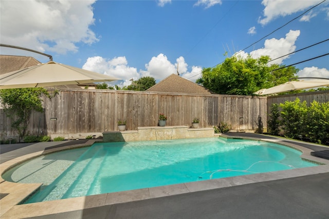 983 W 42nd St, Houston, TX 77018 - view of swimming pool with a fenced backyard