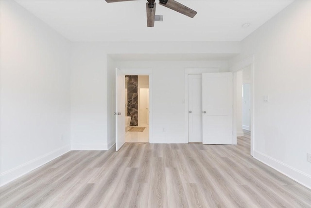 6723 Saint Augustine St, Houston, TX 77021 - unfurnished bedroom featuring light wood-type flooring, a closet, and ceiling fan