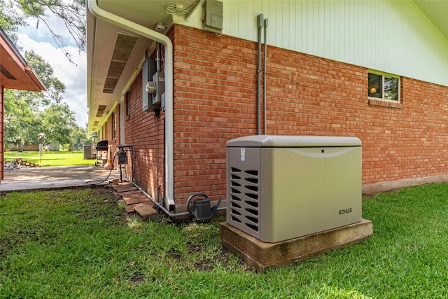 122 Blossom St, Lake Jackson, TX 77566 - exterior view of brick siding