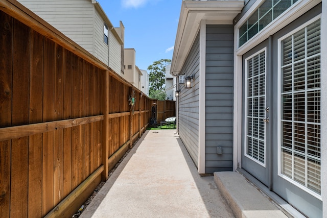 2111 Beall St, Houston, TX 77008 - view of patio