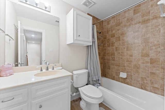 3736 Main Poplar Dr, Houston, TX 77025 - bathroom featuring vanity and shower / bath combo with shower curtain