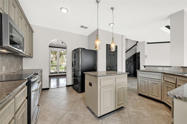 15914 Maple Shores Dr, Houston, TX 77044 - photo 12