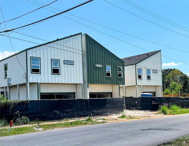 7920 Jutland Rd, Houston, TX 77033