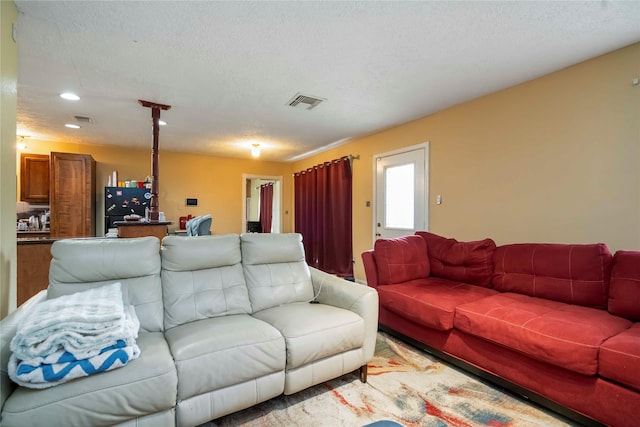 5602 Thrush Dr, Houston, TX 77033 - photo 4