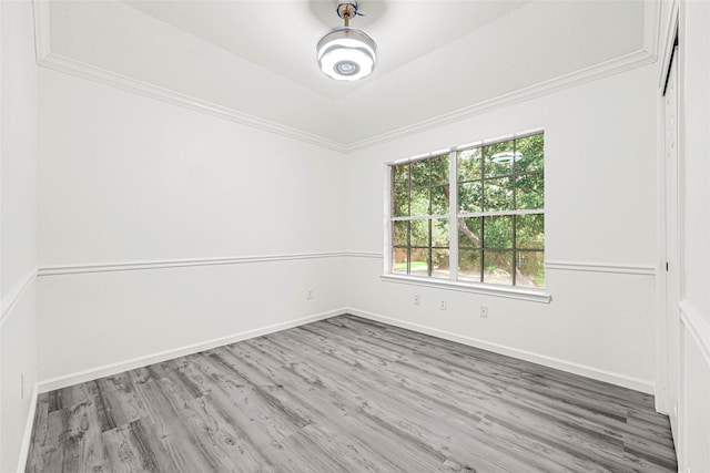 7823 Autumn Hollow Ln, Houston, TX 77041 - empty room with wood finished floors and baseboards