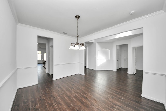 4330 Lasker Brook Ct, Katy, TX 77494 - spare room with crown molding, wood finished floors, a chandelier, and a smoke detector