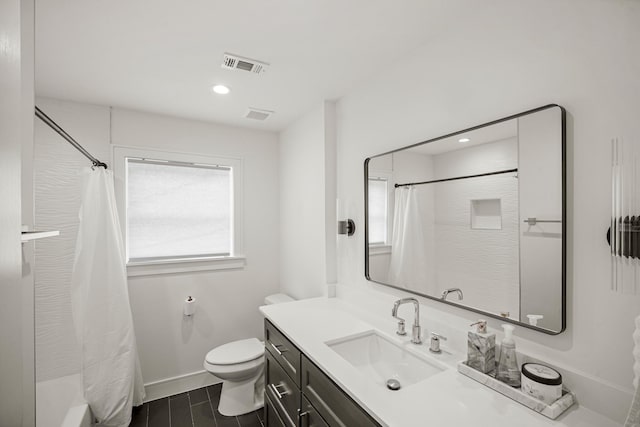 5630 Lymbar Dr, Houston, TX 77096 - full bathroom featuring vanity, shower / bath combo, and recessed lighting