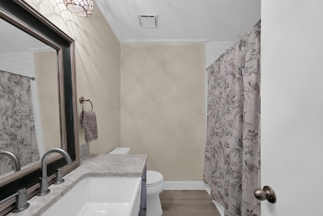58 Sandpebble Dr, Spring, TX 77381 - full bath with vanity, ornamental molding, and curtained shower
