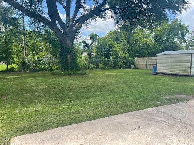 700 Northridge St, Angleton, TX 77515 - photo 12