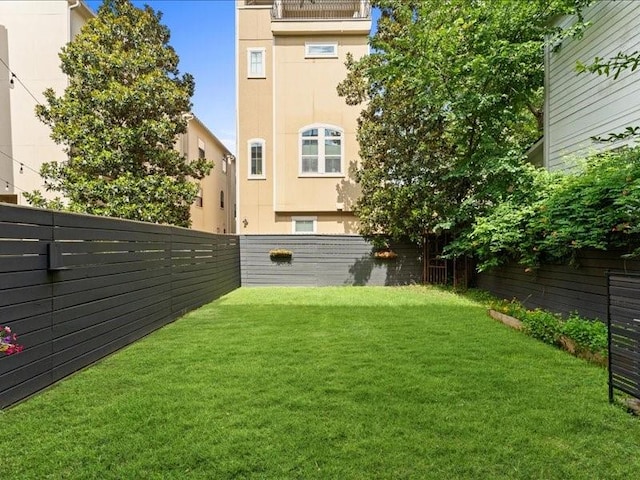 405 Reinerman St, Houston, TX 77007 - view of fenced backyard