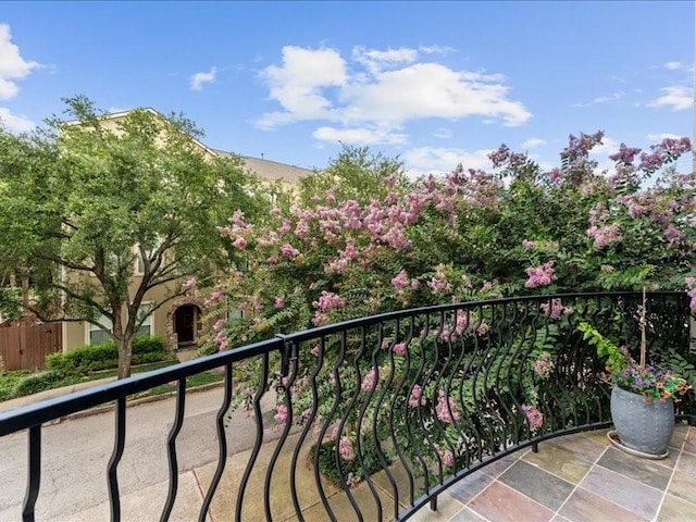 405 Reinerman St, Houston, TX 77007 - view of balcony