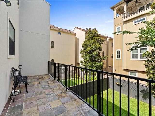 405 Reinerman St, Houston, TX 77007 - view of balcony
