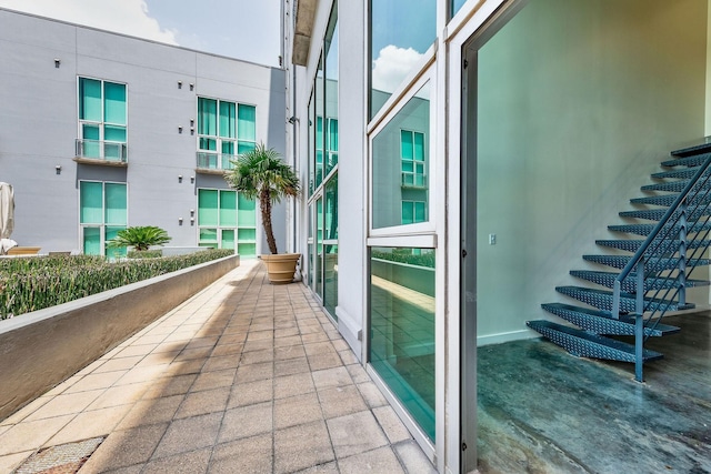 2000 Bagby St Unit 5423, Houston, TX 77002 - balcony featuring stairway