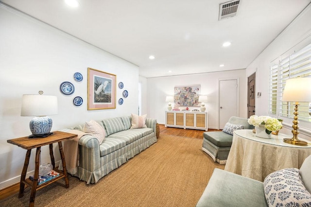 2031 Cheshire Ln, Houston, TX 77018 - living room with recessed lighting and wood finished floors