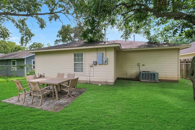 2222 3rd St, Rosenberg, TX 77471 - back of property with a patio