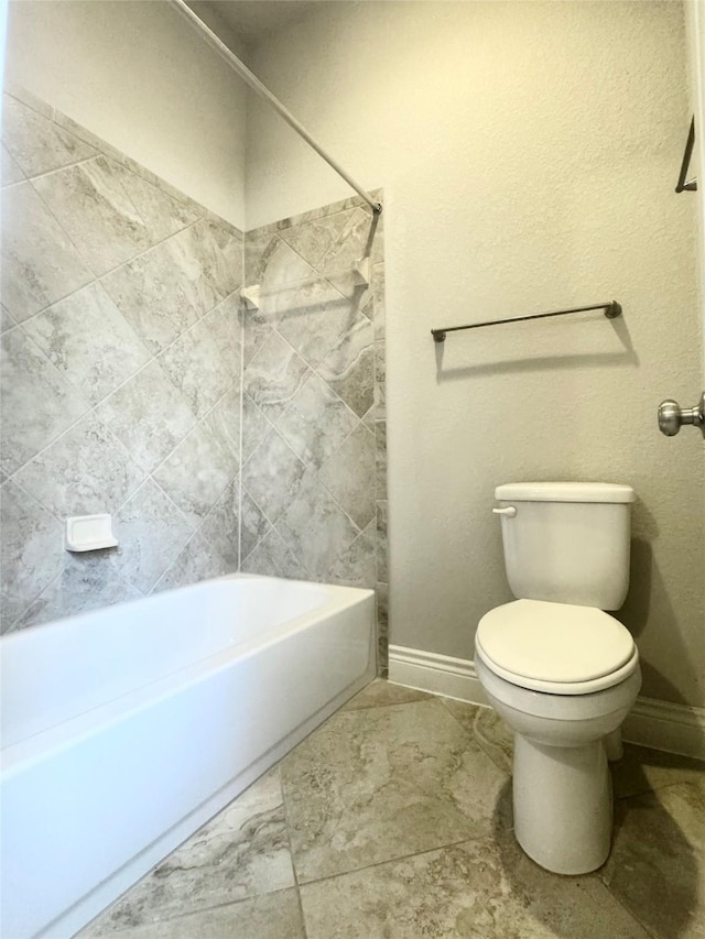 29018 Pinnacle Ridge Dr, Katy, TX 77494 - bathroom with toilet and washtub / shower combination